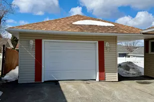 187 Mountainview Ave, Madawaska, ME 04756 - Photo 5