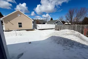 187 Mountainview Ave, Madawaska, ME 04756 - Photo 9