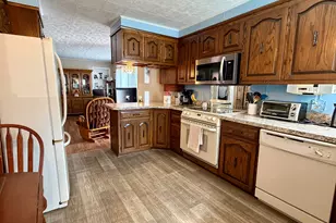 187 Mountainview Ave, Madawaska, ME 04756 - Photo 15