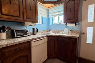 187 Mountainview Ave, Madawaska, ME 04756 - Photo 13