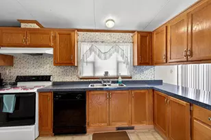 16 Village Green Rd, Waterville, ME 04901 - Photo 5