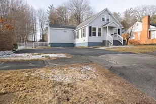 82 Oakland St, Waterville, ME 04901 - Photo 1