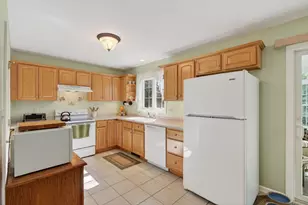 143 Quincy Dr, Gorham, ME 04038 - Photo 9