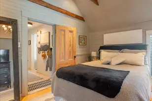 17 Mountain St, Camden, ME 04843 - Photo 27