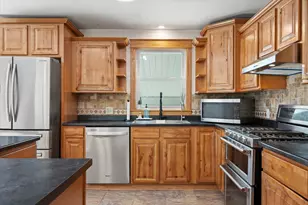 32 Charles Dr, Holden, ME 04429 - Photo 9