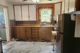 34 Cedar St, East Millinocket, ME 04430 - Photo 3