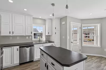 13 Mathew Way, Scarborough, ME 04074 - Photo 9