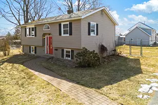 30 Yeaton St, Waterville, ME 04901 - Photo 13