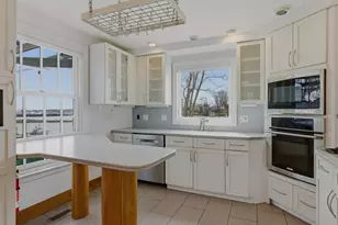 17 Commercial St, Kittery, ME 03904 - Photo 5