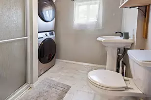 85 Lincoln St, Old Town, ME 04468 - Photo 23