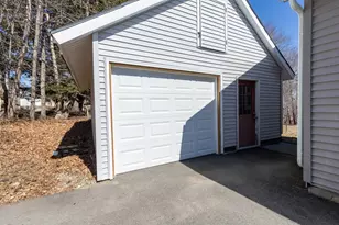 85 Lincoln St, Old Town, ME 04468 - Photo 9