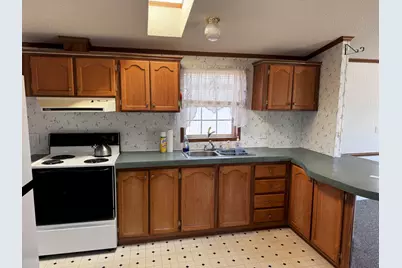 78 Harvey's Park, Skowhegan, ME 04976 - Photo 5