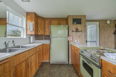 17 Barbour Farm Road, Stonington, ME 04681 - Photo 11