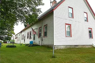 215 Robinson Rd, Waldoboro, ME 04572 - Photo 1