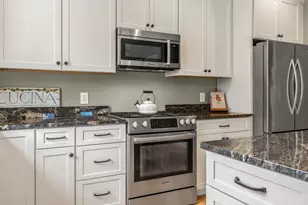 2 Franklin Cir, Cape Elizabeth, ME 04107 - Photo 15