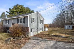 27 Oak Ridge Dr, Standish, ME 04084 - Photo 3