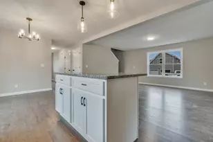 14 Sugar Bush Ln, Old Orchard Beach, ME 04064 - Photo 9