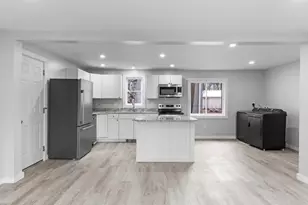 55 Cottage St, Bangor, ME 04401 - Photo 1