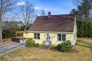 31 Hanson Dr, Topsham, ME 04086 - Photo 1