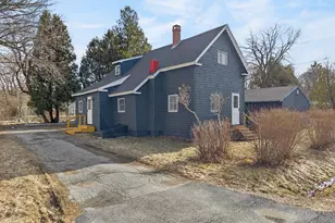 8 Autumn St, Rockland, ME 04841 - Photo 3