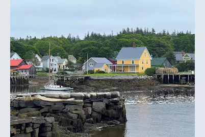 27 Clamshell Alley, Vinalhaven, ME 04863 - Photo 3