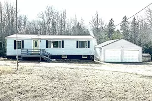 141 Cross Rd, Hancock, ME 04640 - Photo 1