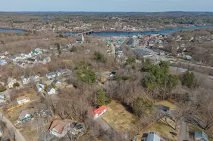 28 Fountain St, Gardiner, ME 04345 - Photo 5