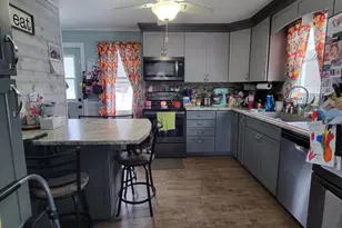 20 Maple St, Presque Isle, ME 04769 - Photo 7