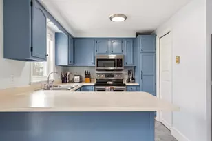 60 King St, Saco, ME 04072 - Photo 9