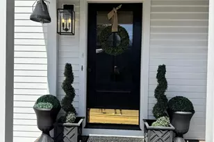 492 W Elm St, Yarmouth, ME 04096 - Photo 3