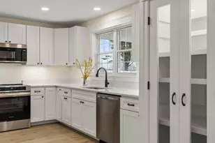 29 Pleasant St, Newcastle, ME 04553 - Photo 13