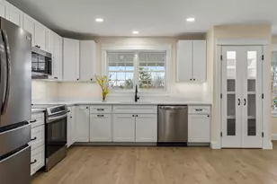 29 Pleasant St, Newcastle, ME 04553 - Photo 11