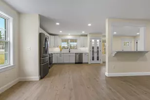 29 Pleasant St, Newcastle, ME 04553 - Photo 11