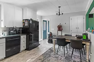 23 Reginald St, Auburn, ME 04210 - Photo 9