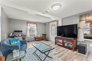 226 Somerset Ave, Pittsfield, ME 04967 - Photo 9