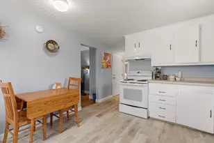 624 Hodsdon Rd, Pownal, ME 04069 - Photo 13