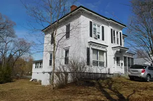 37 Elm St, Skowhegan, ME 04976 - Photo 3