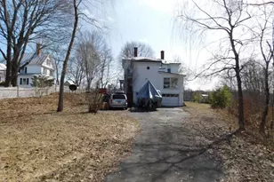 37 Elm St, Skowhegan, ME 04976 - Photo 7