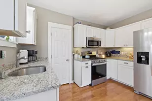 24 Grove St, Kennebunk, ME 04043 - Photo 9