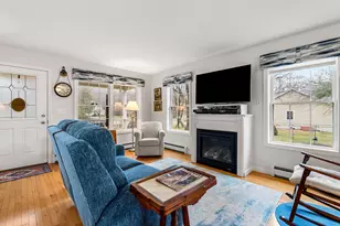 9 Roseberry Ln, Kittery, ME 03904 - Photo 9