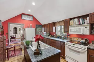 9 Summer St, Kennebunk, ME 04043 - Photo 11