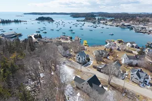 46 Atlantic Ave, Vinalhaven, ME 04863 - Photo 1