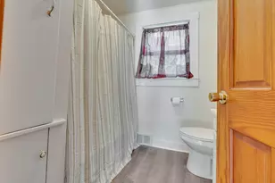 44 Towle St, Auburn, ME 04210 - Photo 9