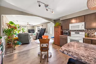 14 Paine St, Winslow, ME 04901 - Photo 9