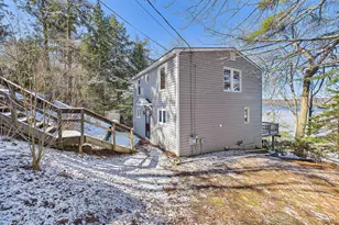 956 Memorial Dr, Winthrop, ME 04364 - Photo 3