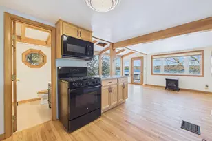 956 Memorial Dr, Winthrop, ME 04364 - Photo 13