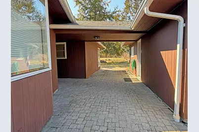 685 Main Road, Holden, ME 04429 - Photo 9