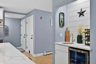 10 Newfield Rd, Freeport, ME 04032 - Photo 9