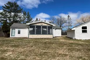 1071 Clinton Ave, Benton, ME 04901 - Photo 5