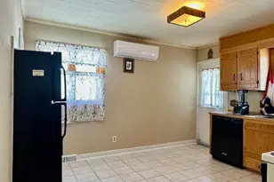 158 Pleasant Ave, Madawaska, ME 04756 - Photo 9